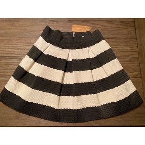 Francesca’s black and white stretchy skirt